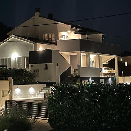 Apartman Niko Malinska Exterior photo